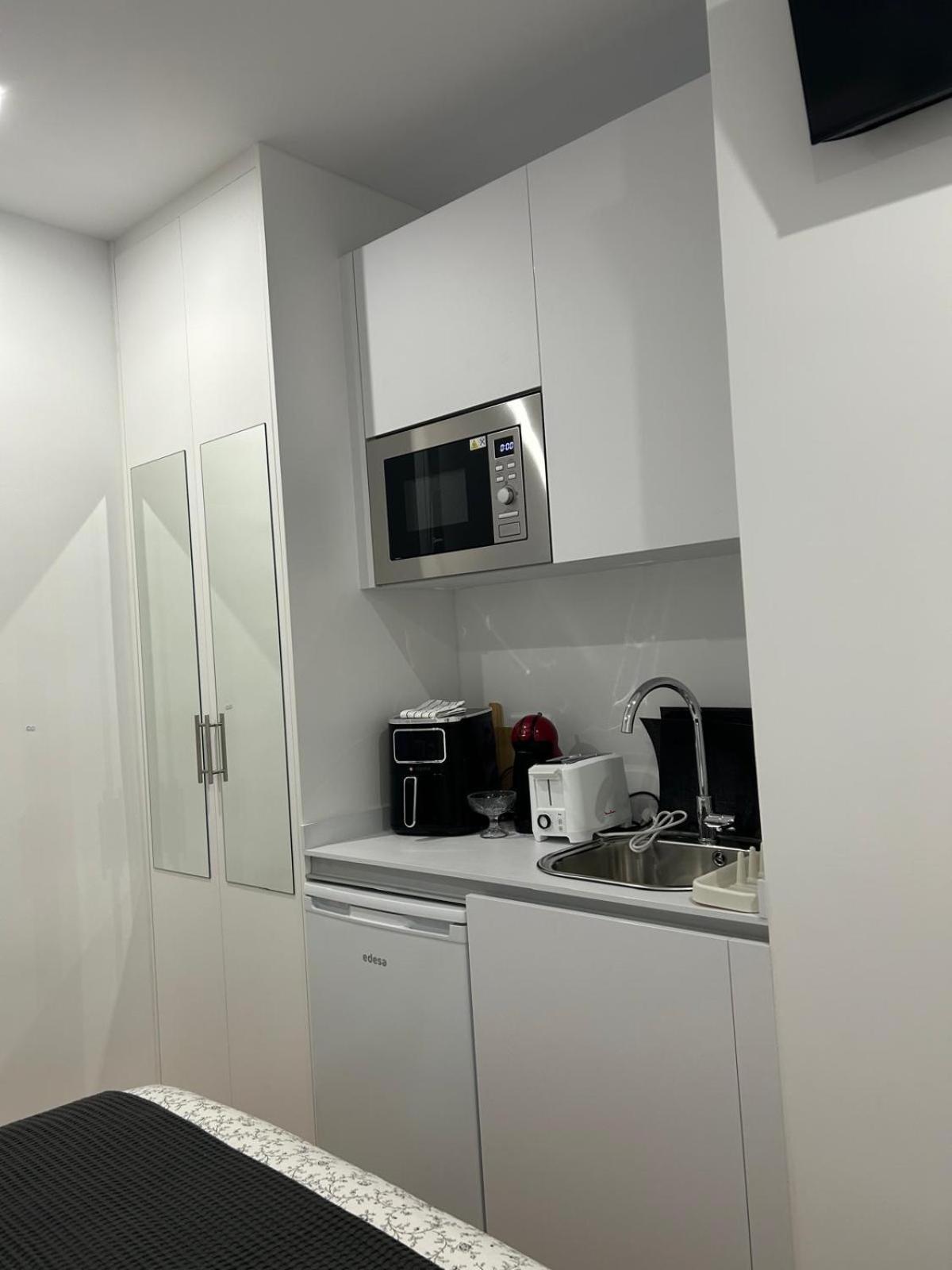 Apartamentos Gravina มาดริด ภายนอก รูปภาพ