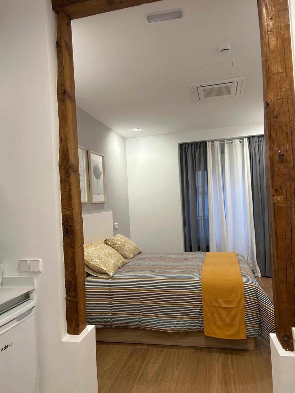 Apartamentos Gravina มาดริด ภายนอก รูปภาพ